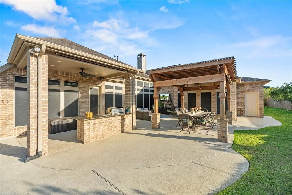 Photo of 26919 Wolfs Hill Lane