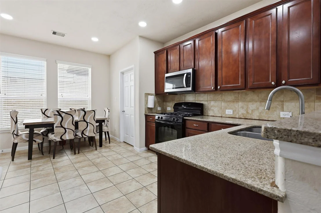 Photo of 8806 Willow Wind Lane