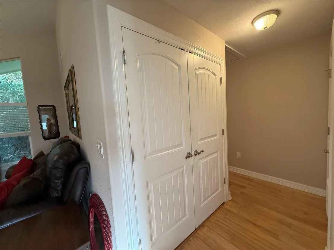 Photo of 200 Dewberry