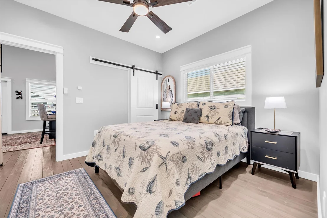 Photo of 1094 Cedar Lane