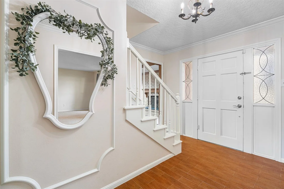 Photo of 723 Shadowbrook Drive