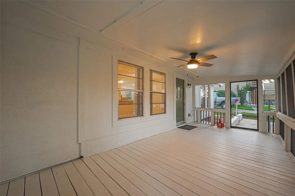 Photo of 1372 W Pine Lake Circle