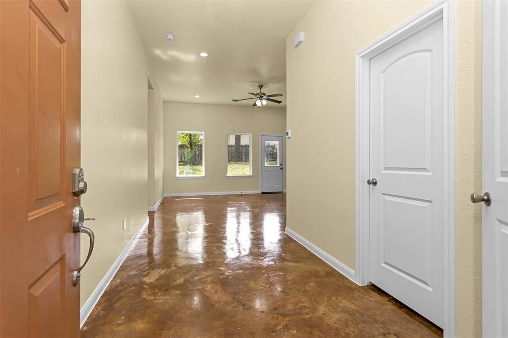 Photo of 15704 Sycamore Drive