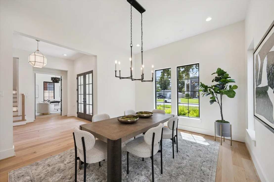 Photo of 938 Gardenia Drive