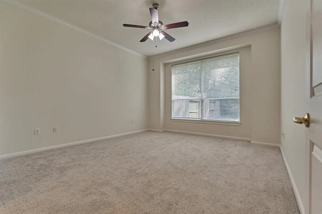Photo of 27 S Belfair Place