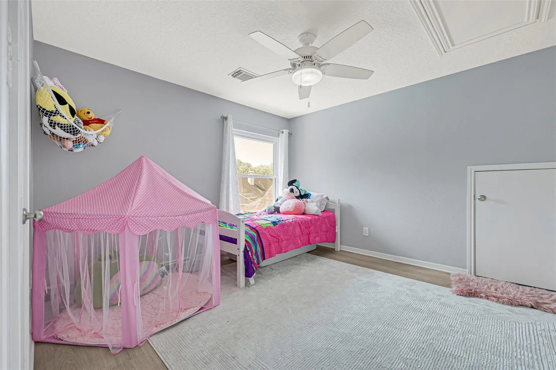 Photo of 1327 Blackthorne Drive