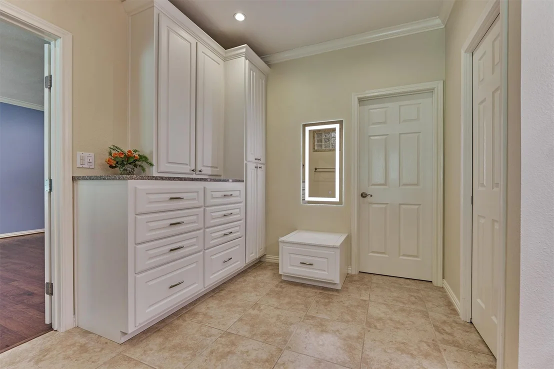 Photo of 11062 N Hidden Oaks