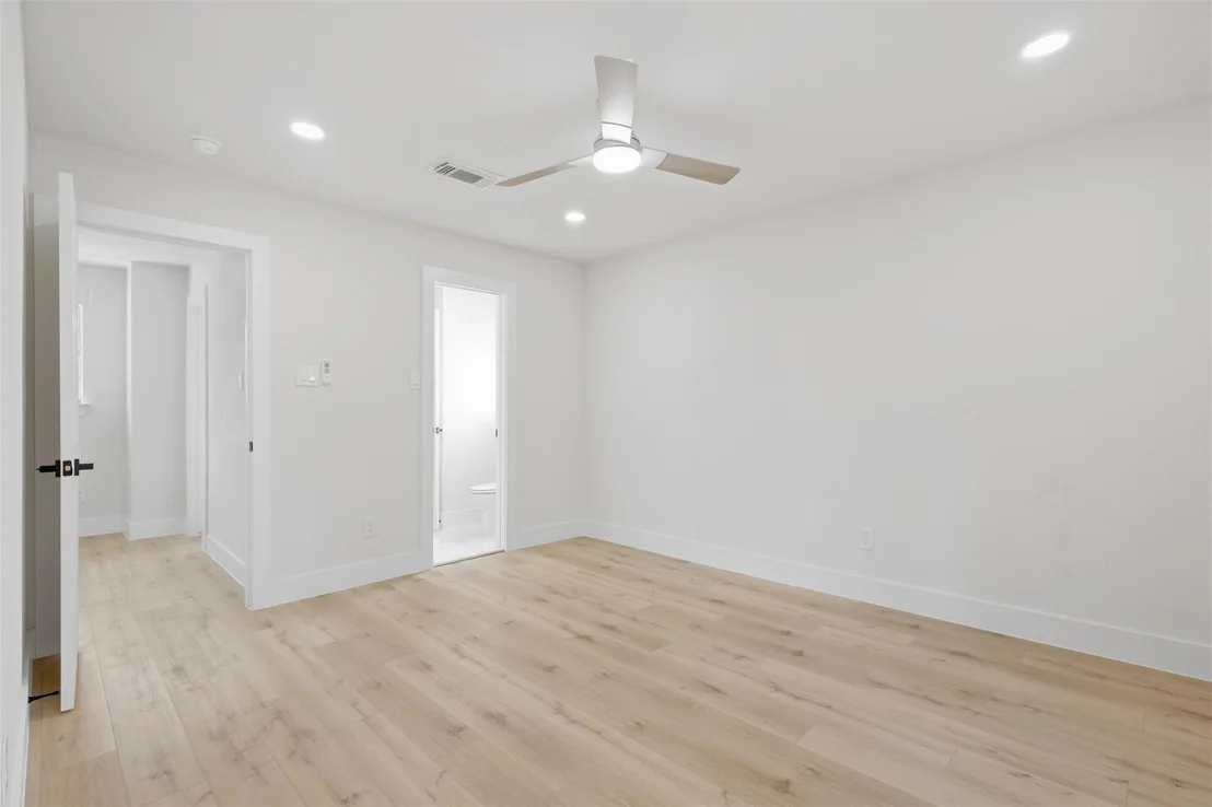Photo of 8119 Pine Green Lane