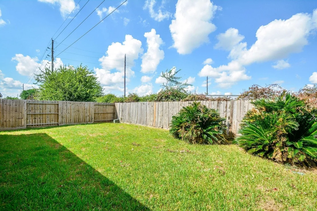 Photo of 2223 Castle Garden