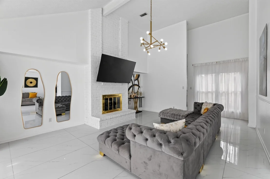Photo of 15619 Four Leaf Drive