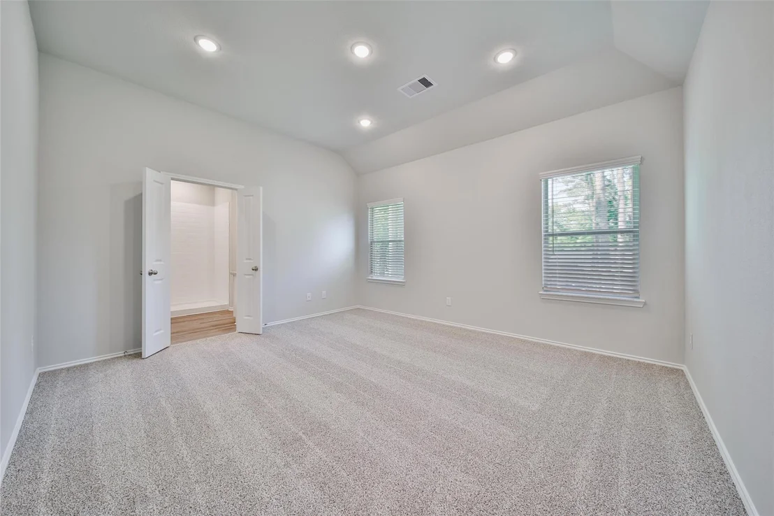 Photo of 1410 Glenoaks Drive