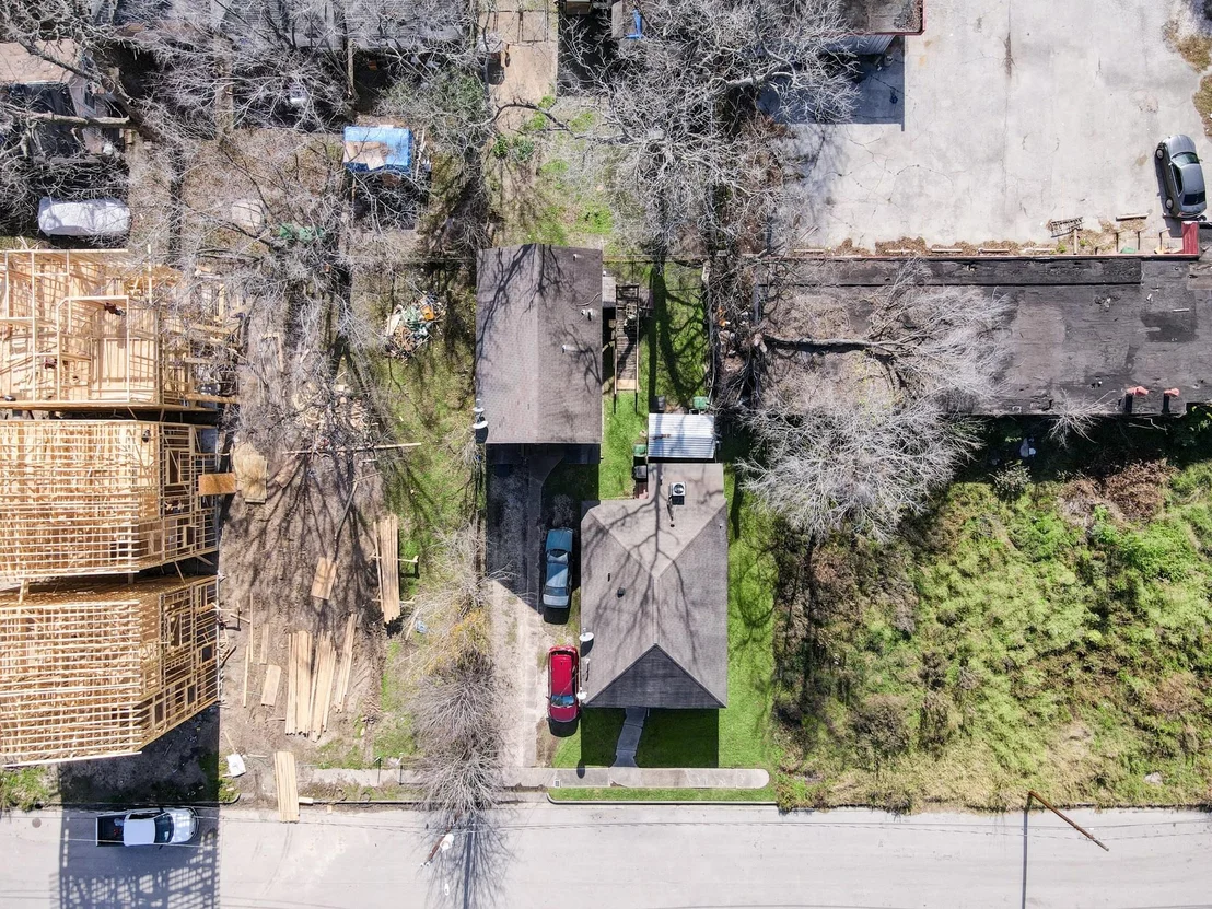 Photo of 3230 Bremond Street
