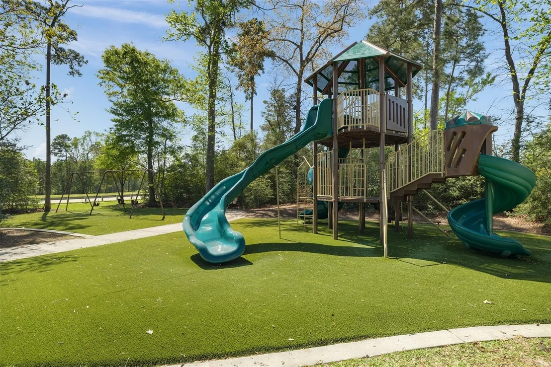 Photo of 902 Falcon Hollow Lane