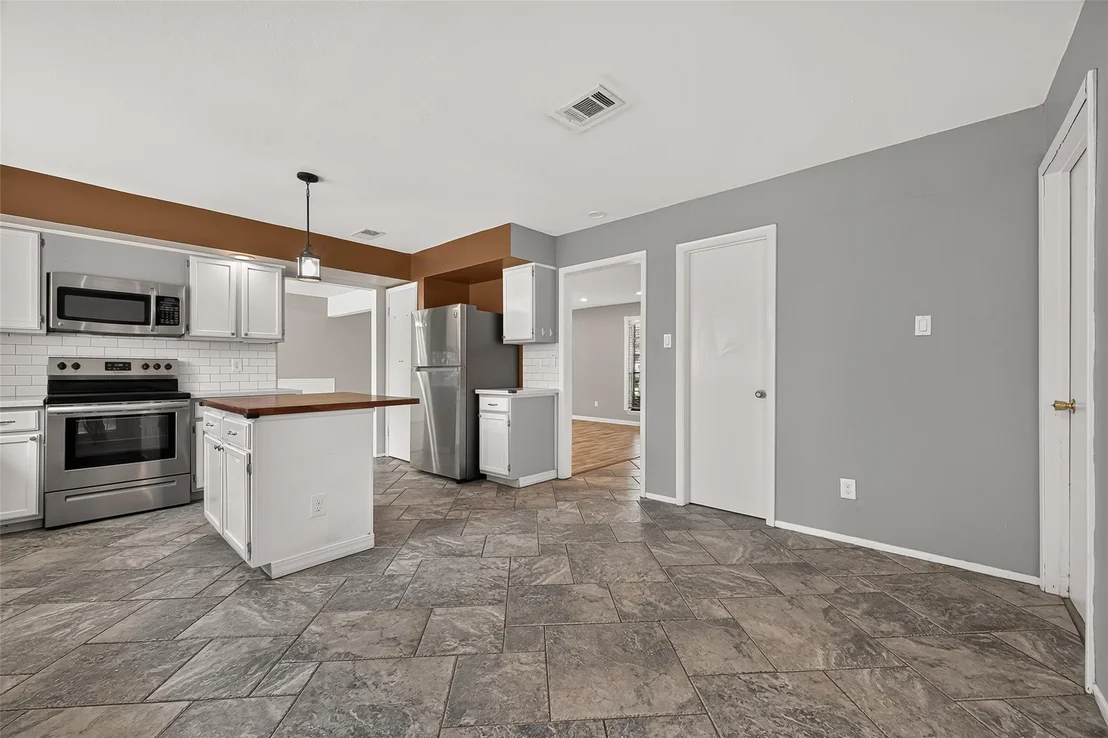 Photo of 25310 Mill Pond Lane
