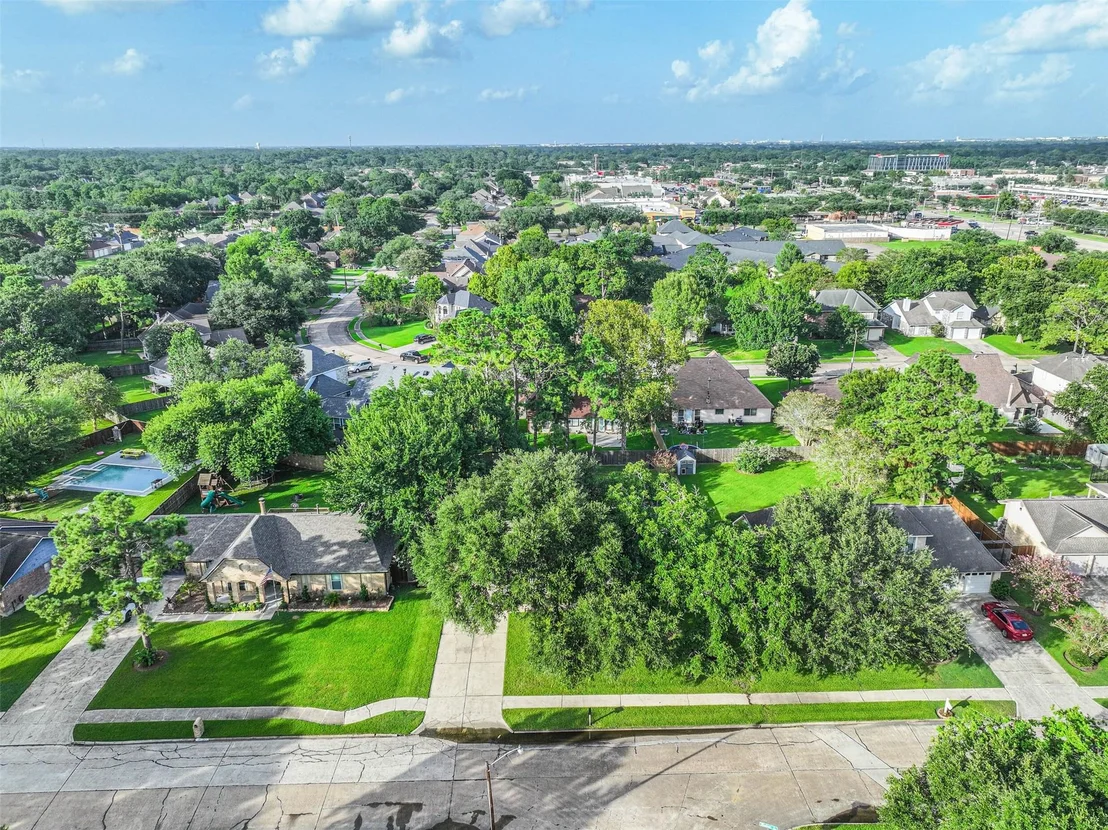 Photo of 1504 Windsor Drive