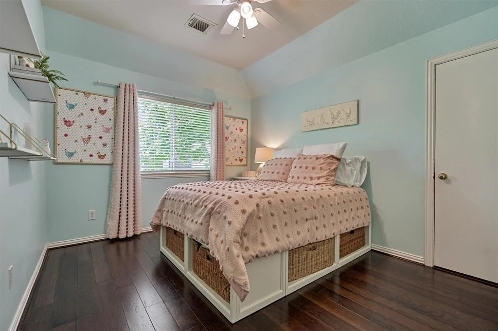 Photo of 15 Watermint Place
