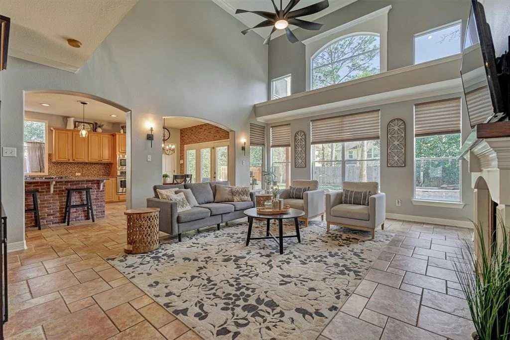 Photo of 86 S Clovergate Circle