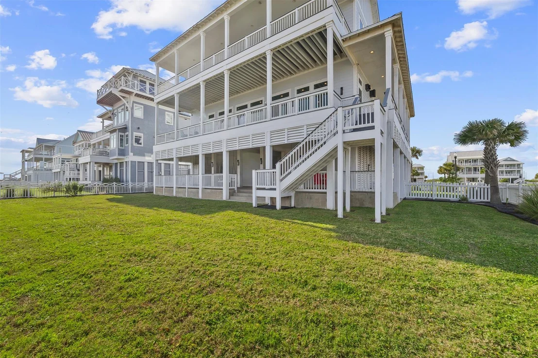 Photo of 11707 Beachside
