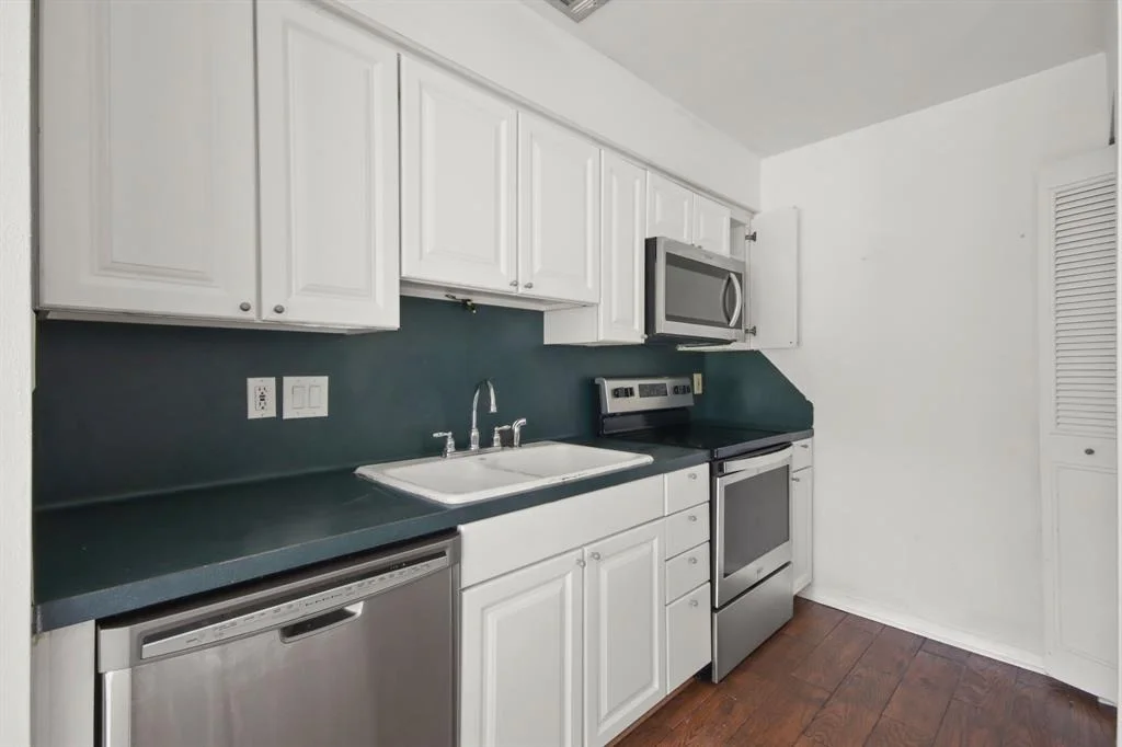 Photo of 2211 Willow Point Drive