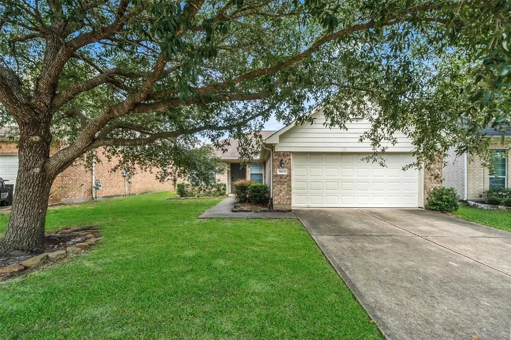 Photo of 30210 Deleon Fields Drive