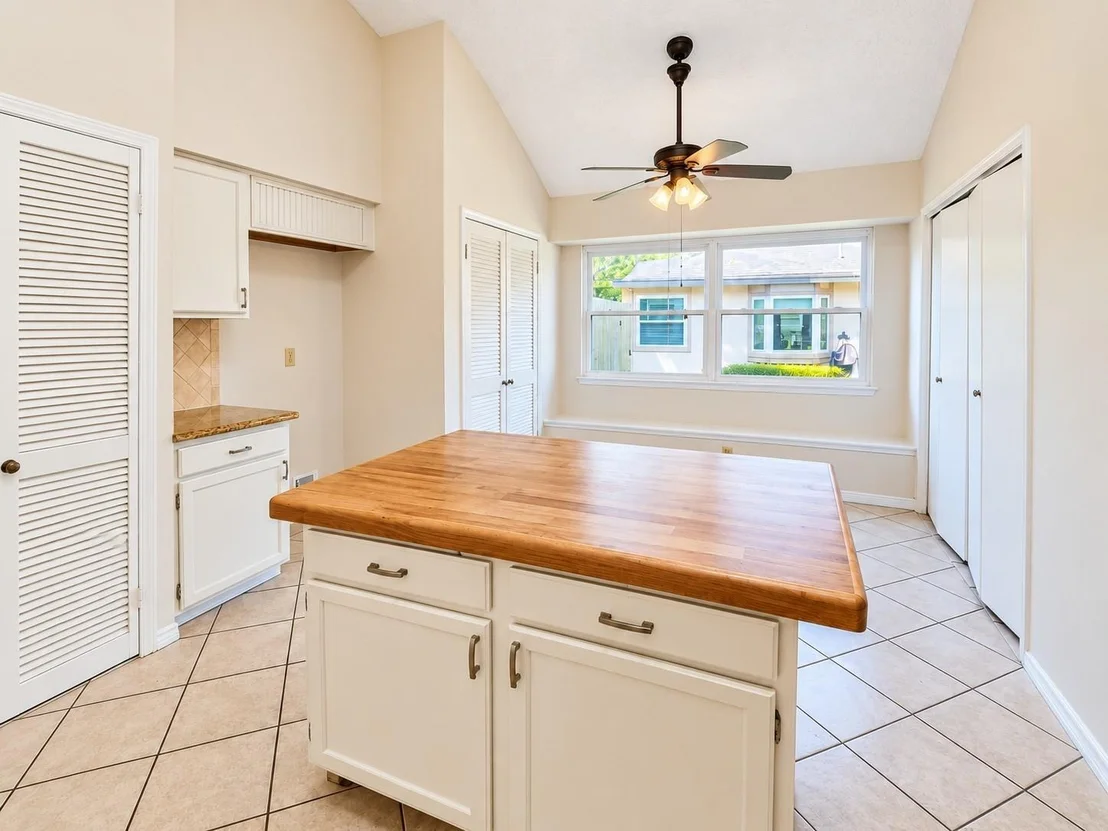 Photo of 15823 Oak Mountain Drive