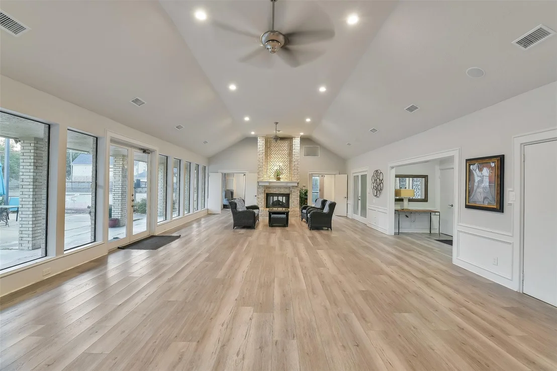 Photo of 3823 Elmcrest Drive