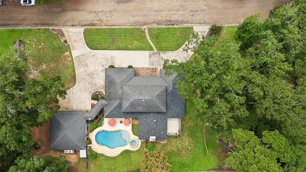 Photo of 1025 Creek Bend