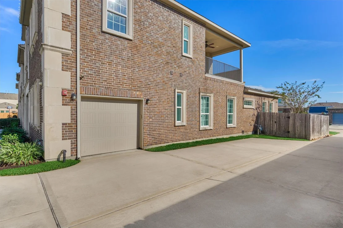 Photo of 2113 Solstice Boulevard
