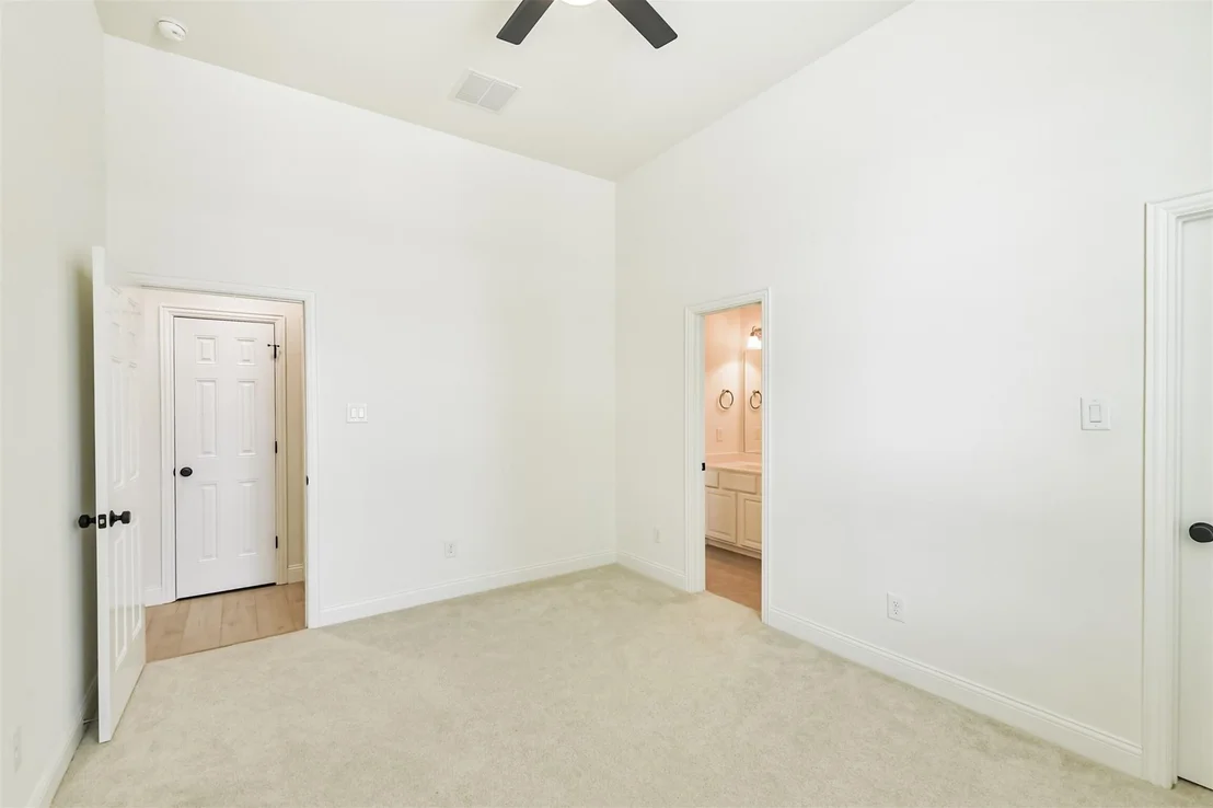 Photo of 8153 Threadtail Street