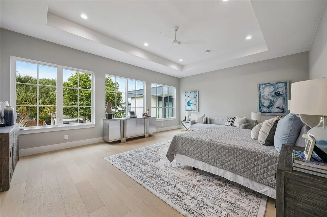 Photo of 1118 Jackson Boulevard