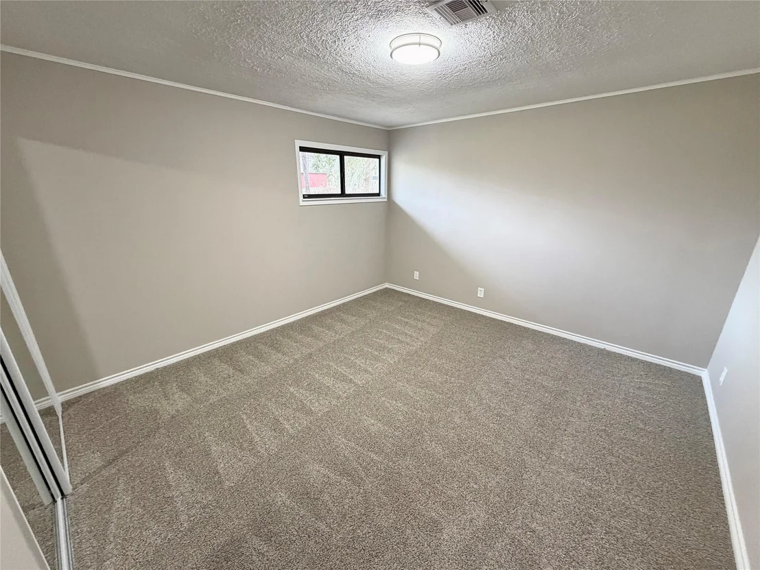 Photo of 306 Oak Drive