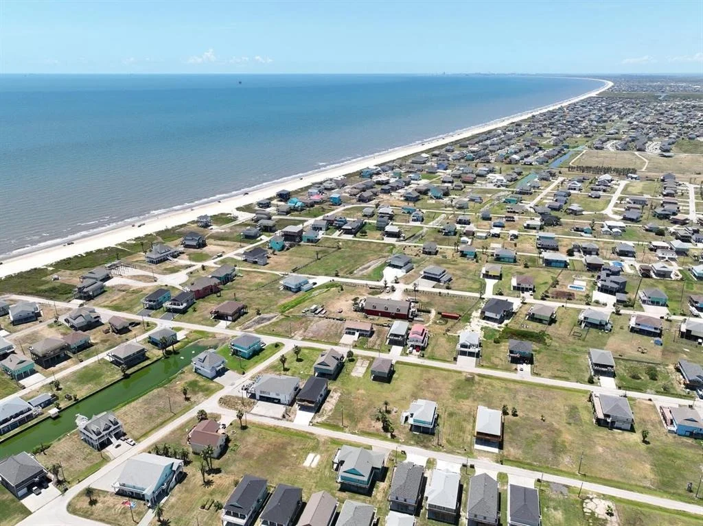 Photo of 930 Surfside Drive