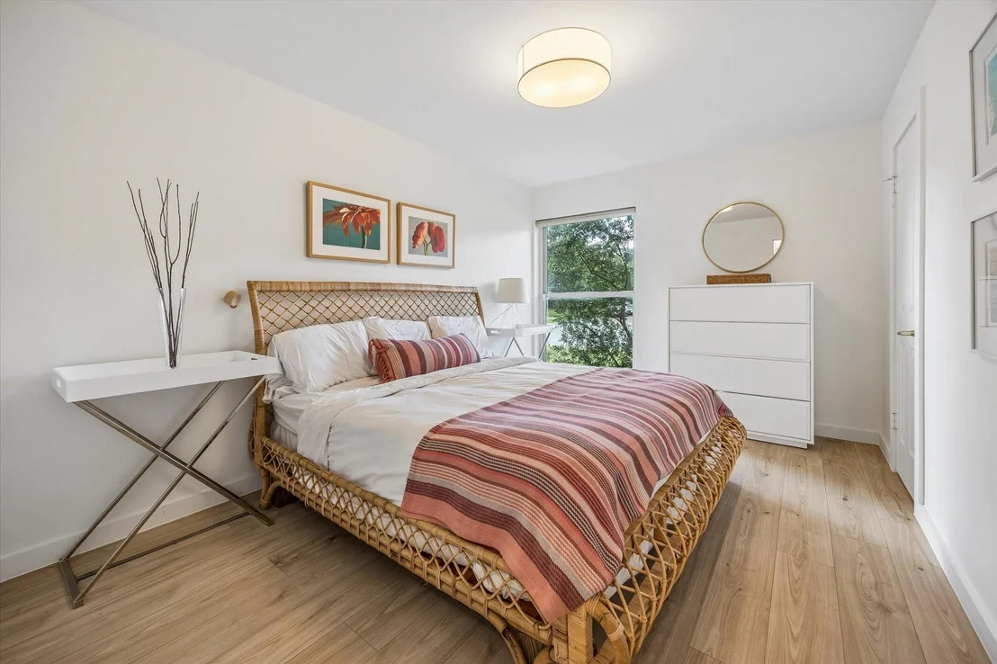 Photo of 1031 Chamboard Lane