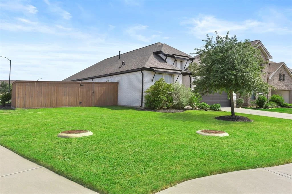 Photo of 23014 Blackstone Park Road