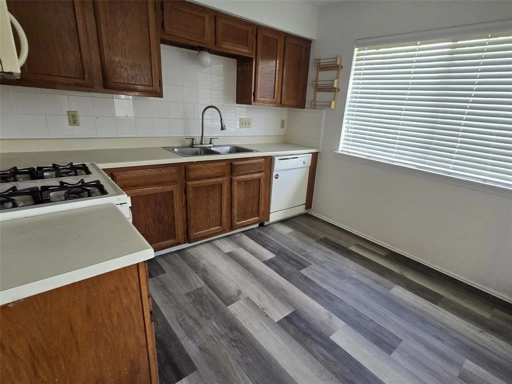 Photo of 19310 Nasworthy Drive