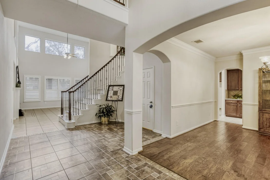 Photo of 19303 Valiant Woods Drive