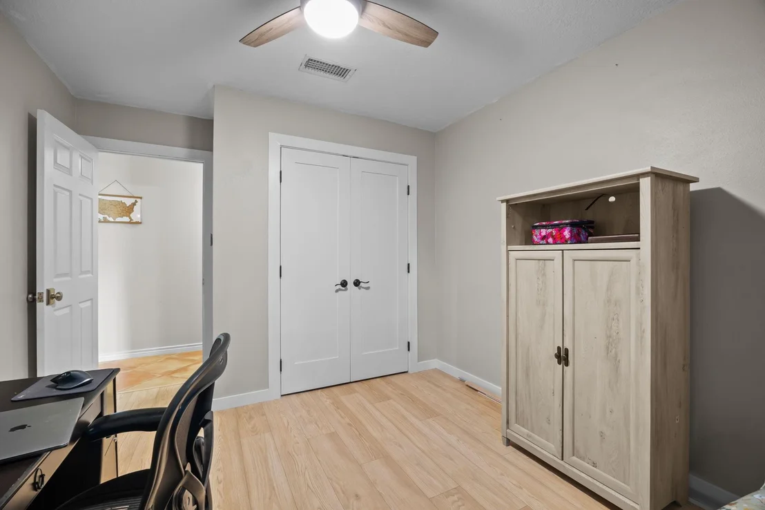 Photo of 16119 La Avenida Drive