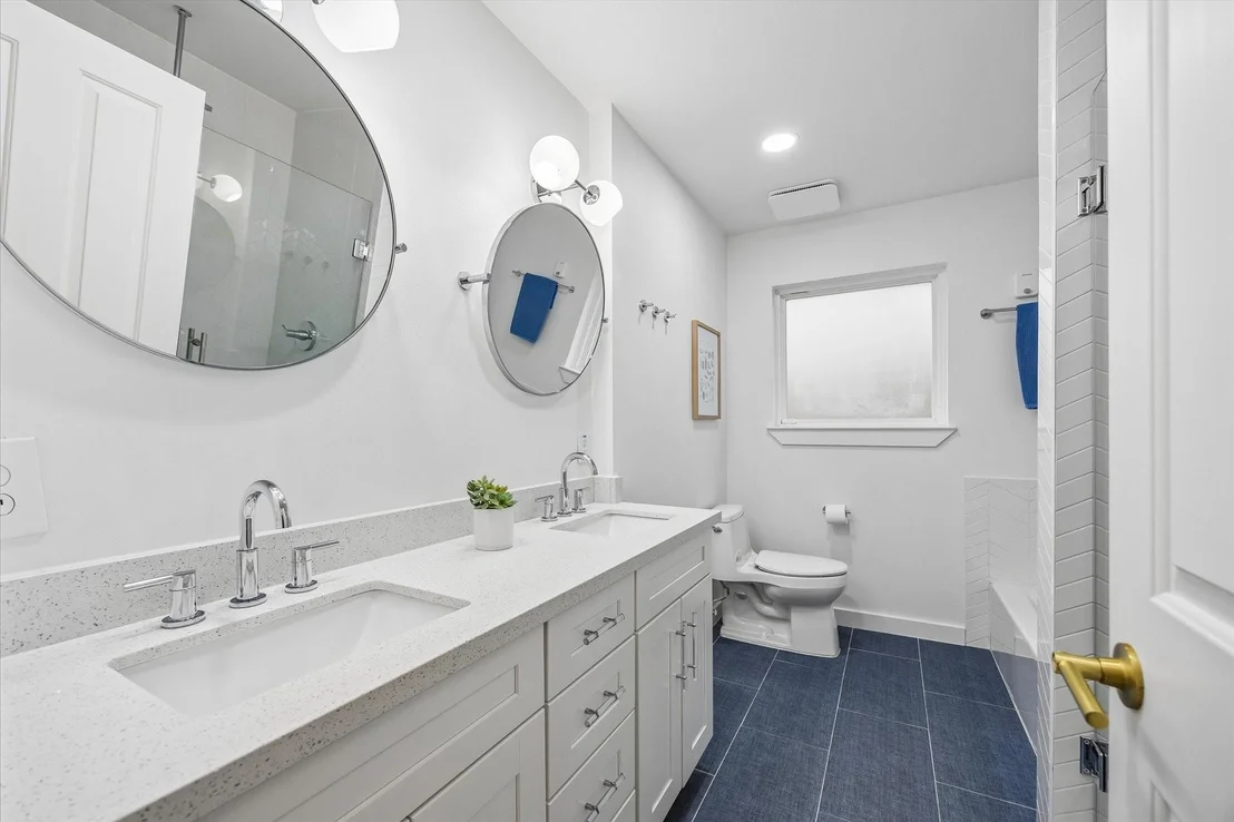 Photo of 1031 Chamboard Lane