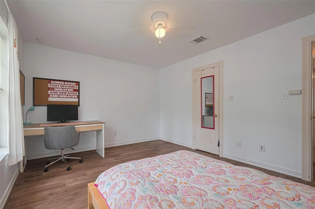 Photo of 4819 Whitby Circle