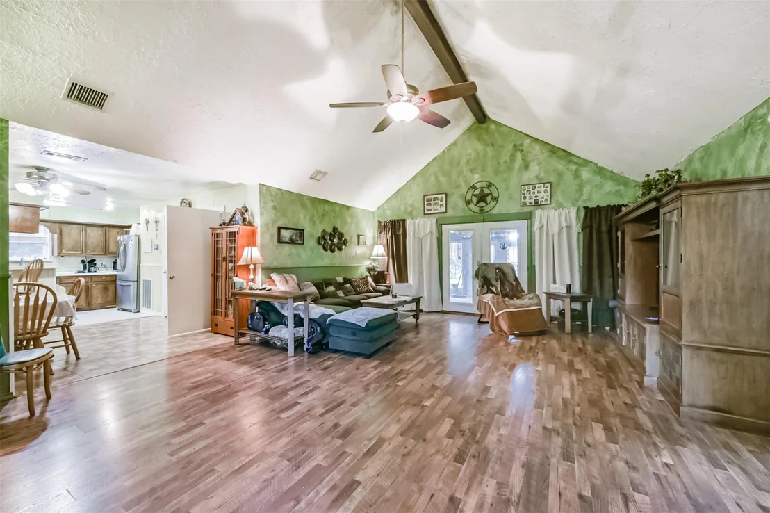 Photo of 17041 Live Oak Circle