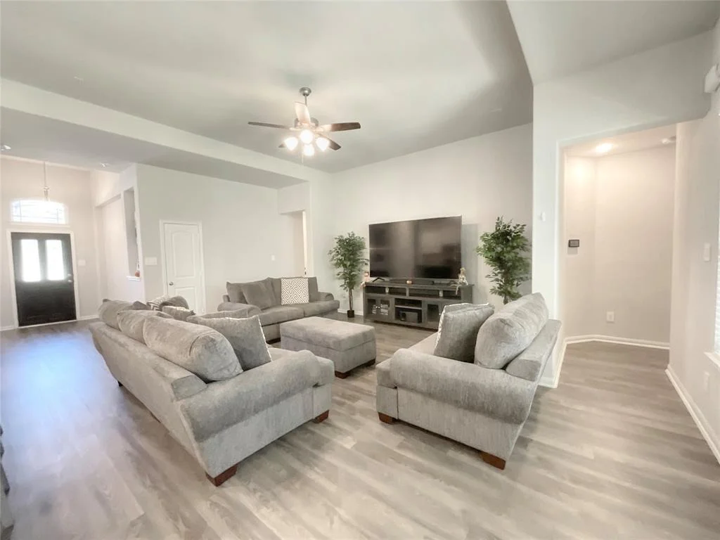 Photo of 16166 Hidalgo Street