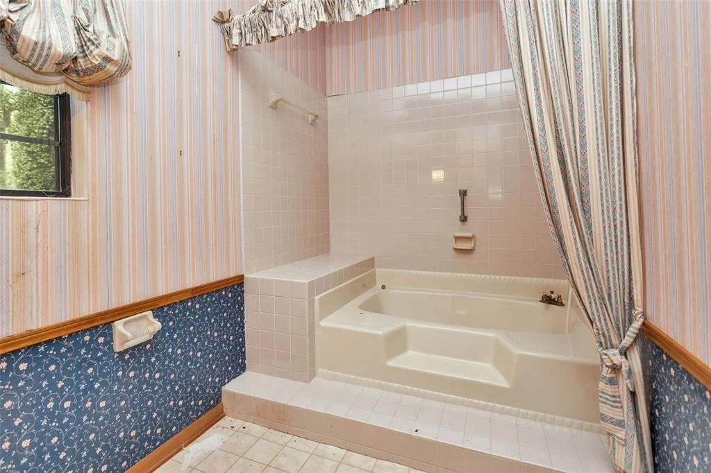 Photo of 24614 Spruce