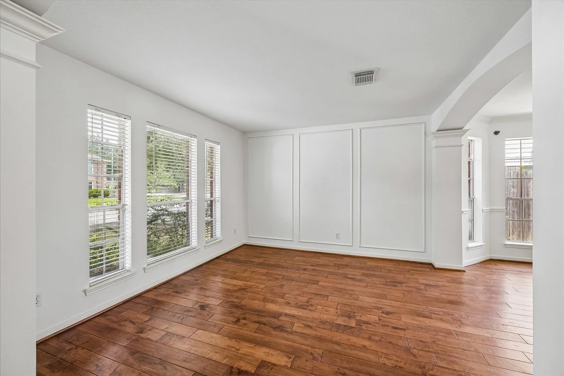 Photo of 734 W Clady Drive