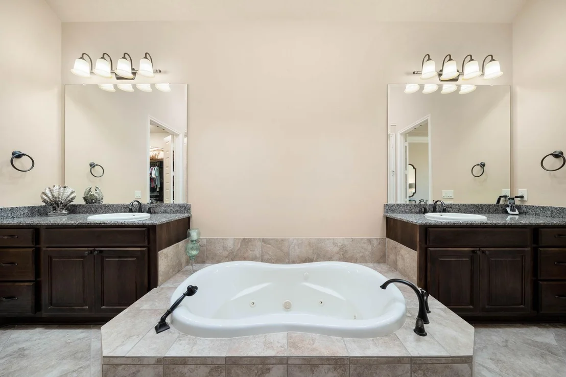 Photo of 34 Edgemont Court
