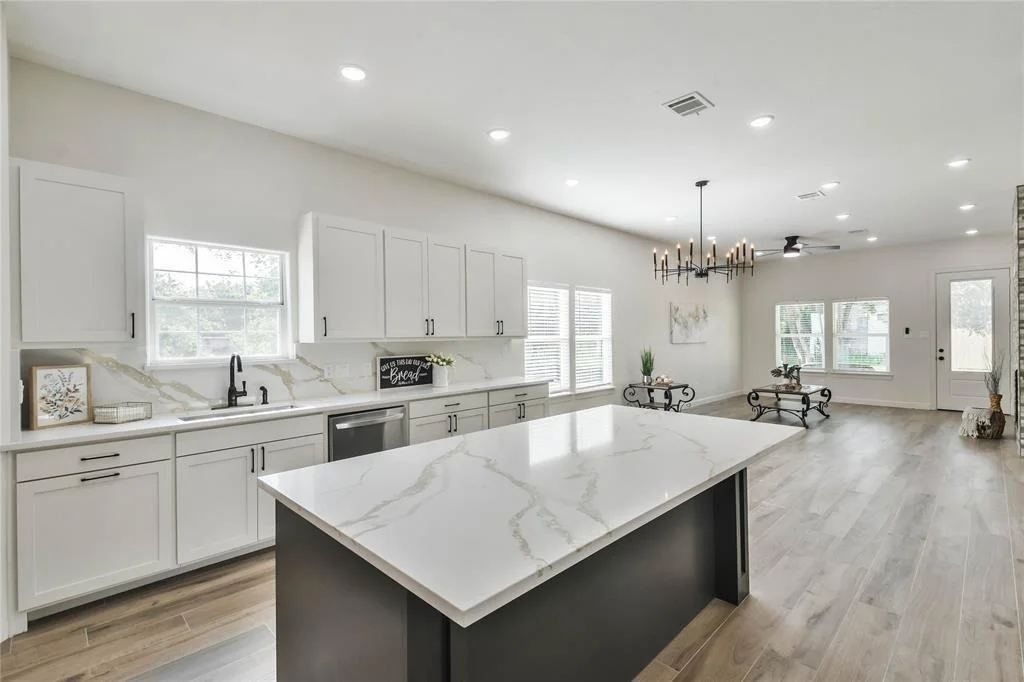 Photo of 620 Lily Street