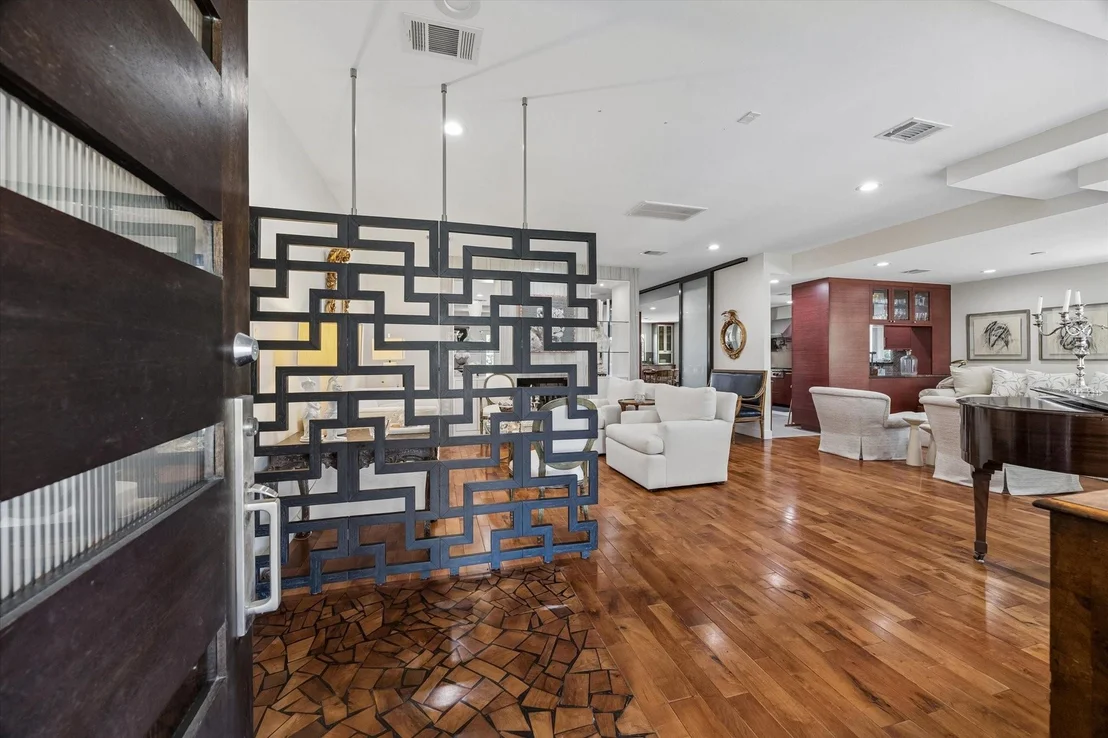 Photo of 623 Pinehaven Drive