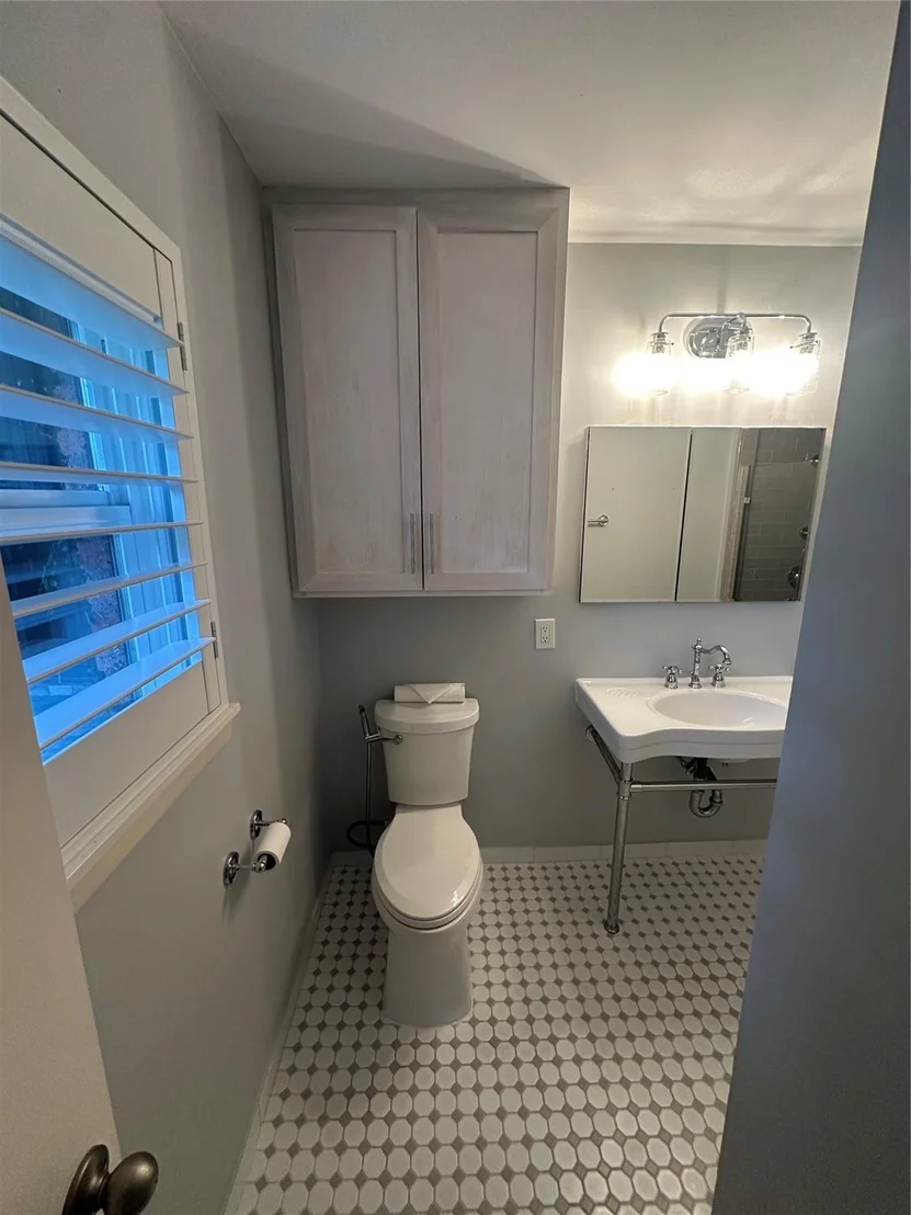 Photo of 2123 Ridgecrest Drive
