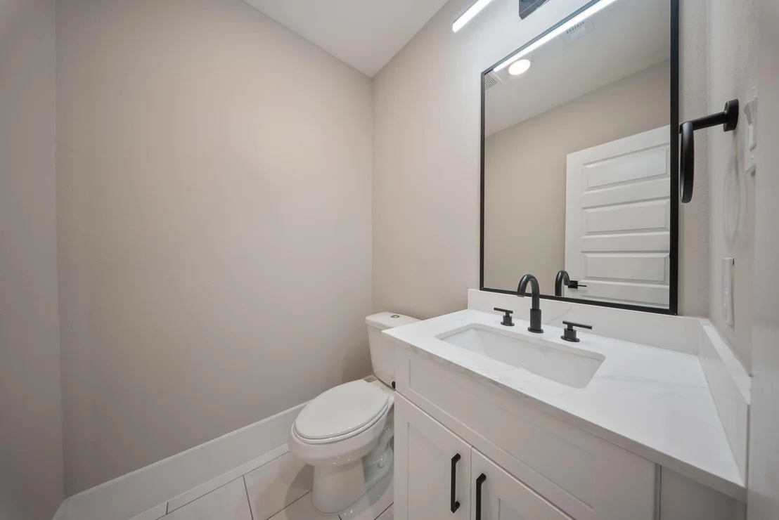 Photo of Unit E at 4013 Griggs Road