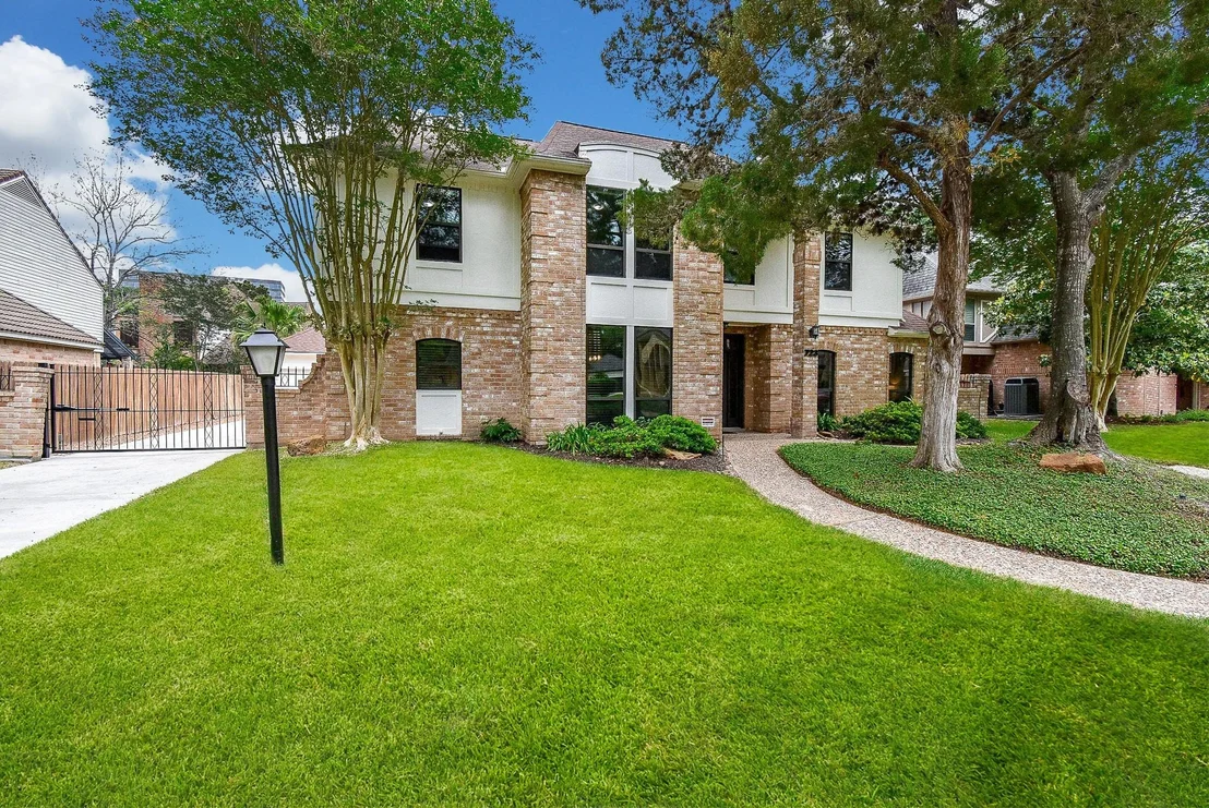 Photo of 723 Plainwood Drive