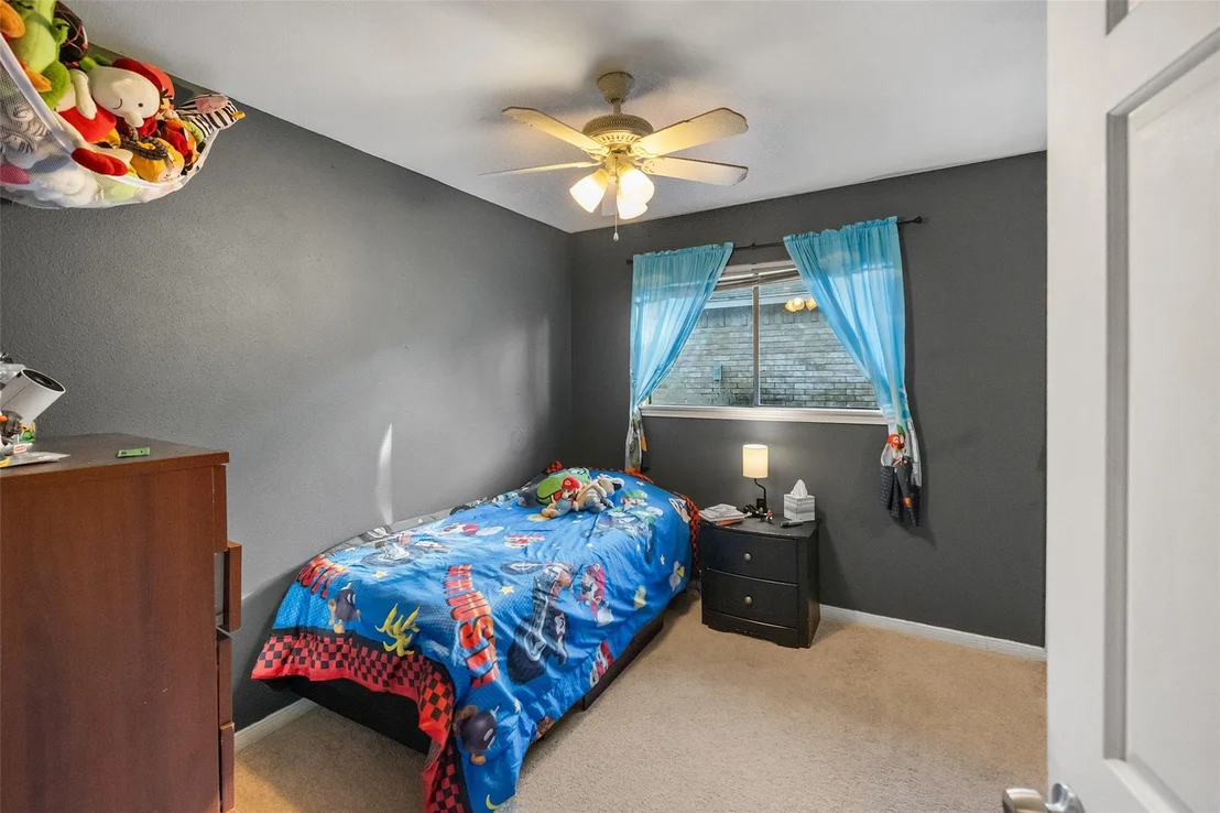 Photo of 2718 Longleaf Pines Drive